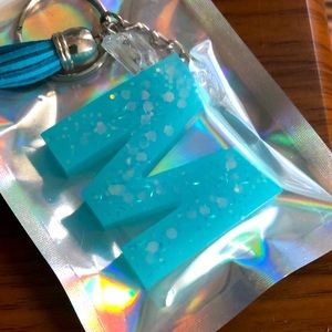 Personalize your initial! 👀